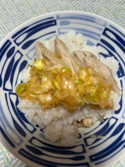 鶏肉しっとり！カオマンガイ
