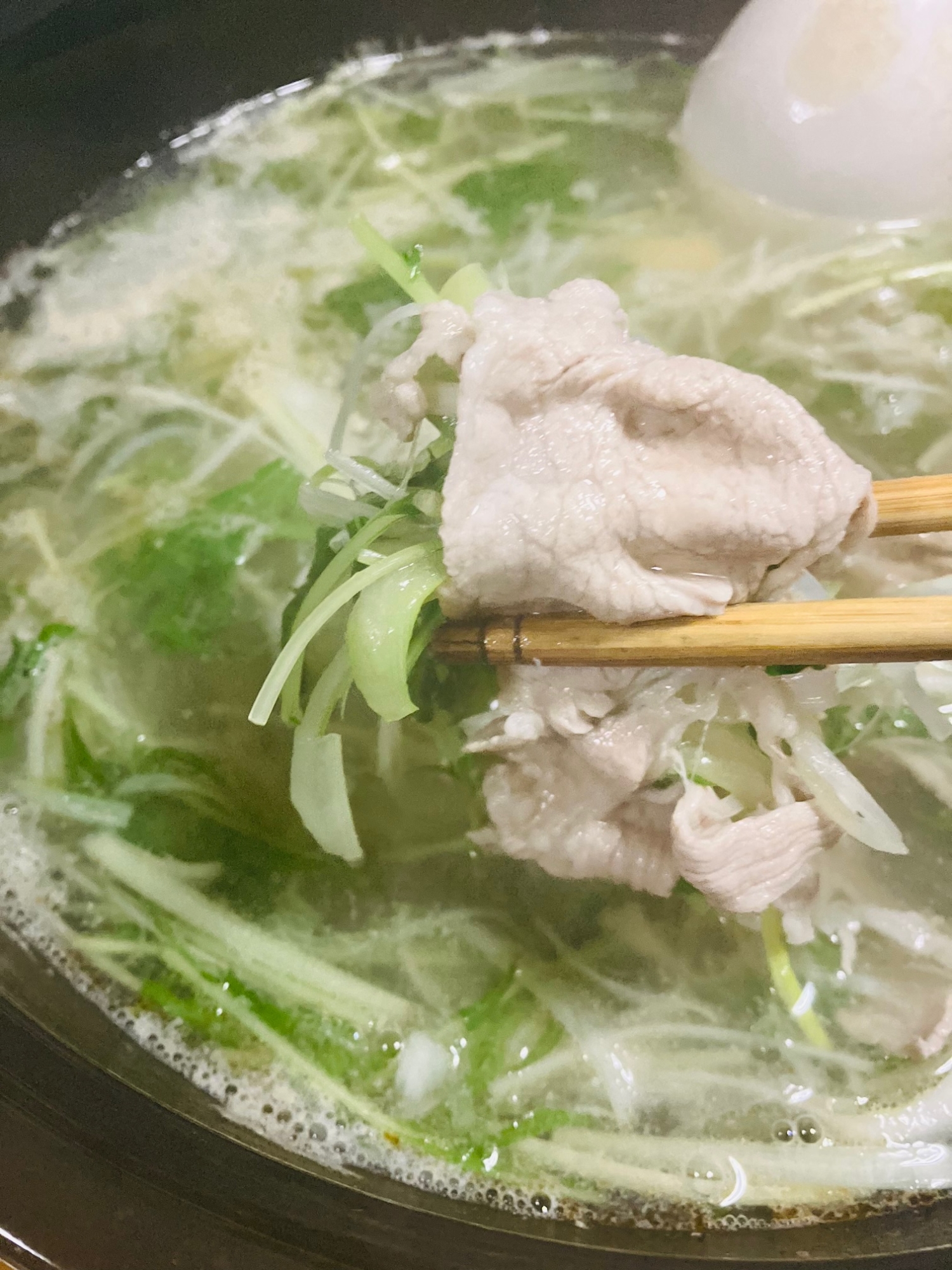 水菜と長ネギいっぱいのしゃぶしゃぶ鍋