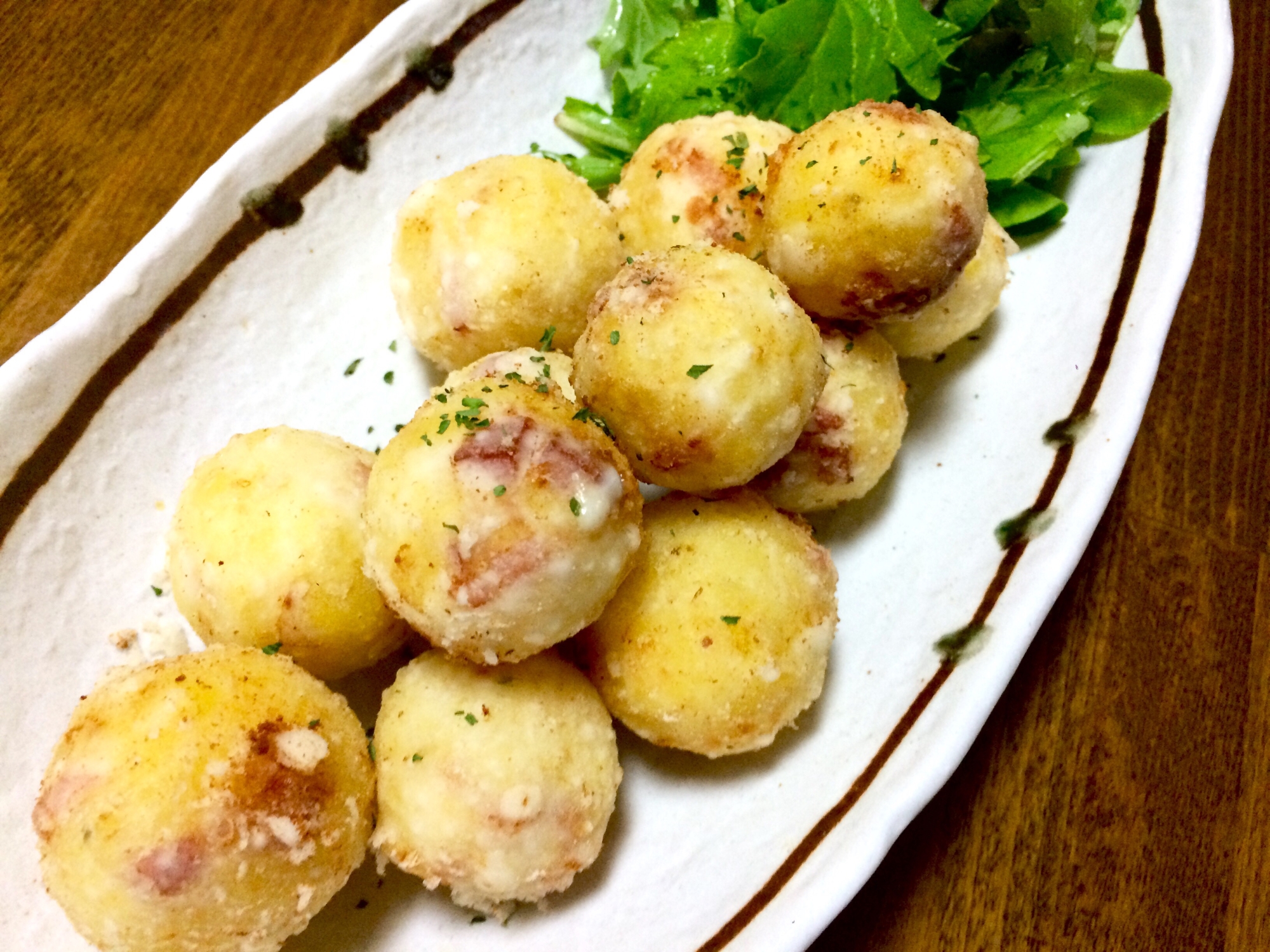 ベーコン入りカルボ風ポテトチーズボール