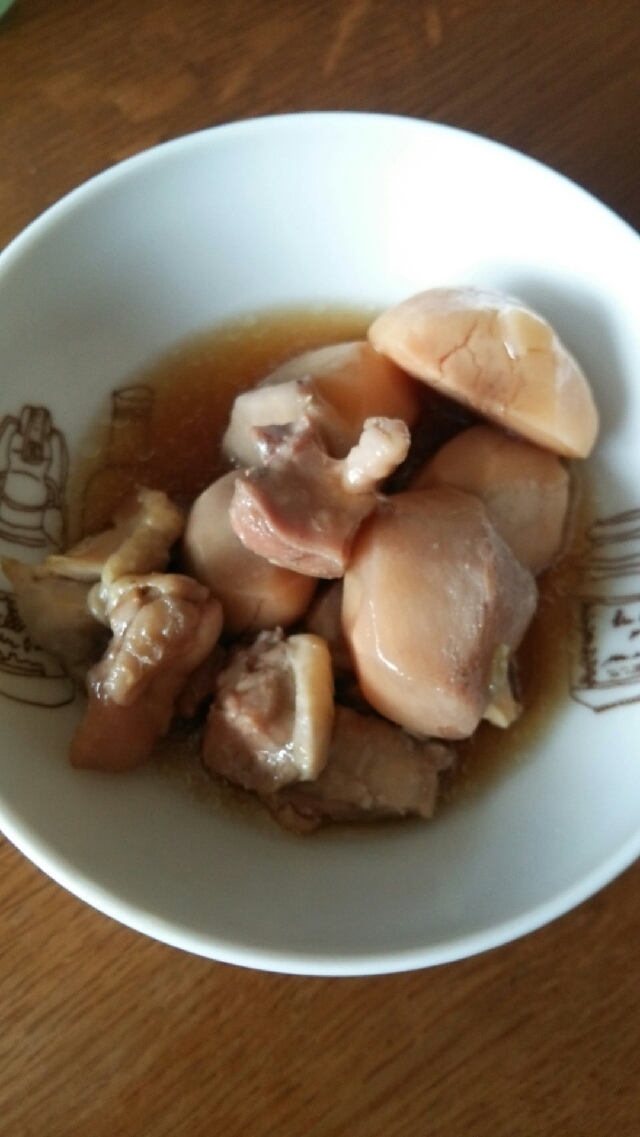 圧力鍋で簡単に♪小芋と鶏モモ肉の煮物