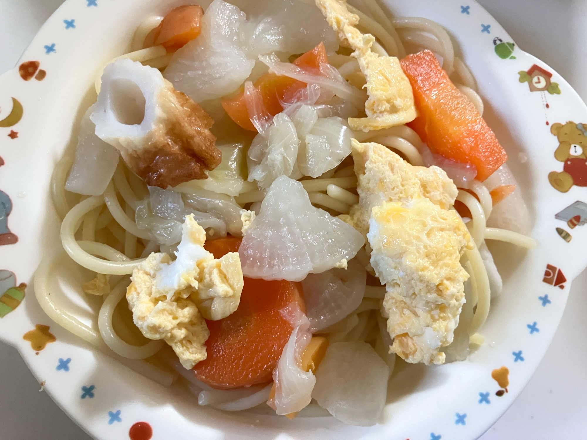 大根と人参とちくわたまごパスタ