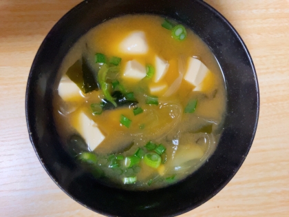ねぎと豆腐の味噌汁