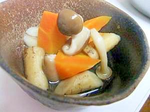 圧力鍋で簡単＆やさしい味　きのこたっぷり根菜の煮物