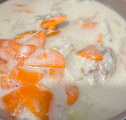 クリームシチュー（ズッキーニ・にんじんetc..）