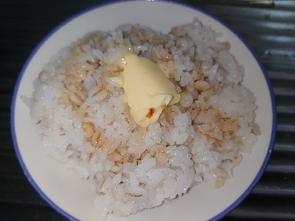 究極のズボラ飯 バター醤油ご飯 レシピ 作り方 By ズボラレシピのかねつぐ 楽天レシピ