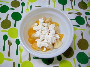 フルーツのカッテージチーズかけ（離乳食）