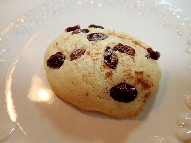 HMで　レーズン・シナモンパン