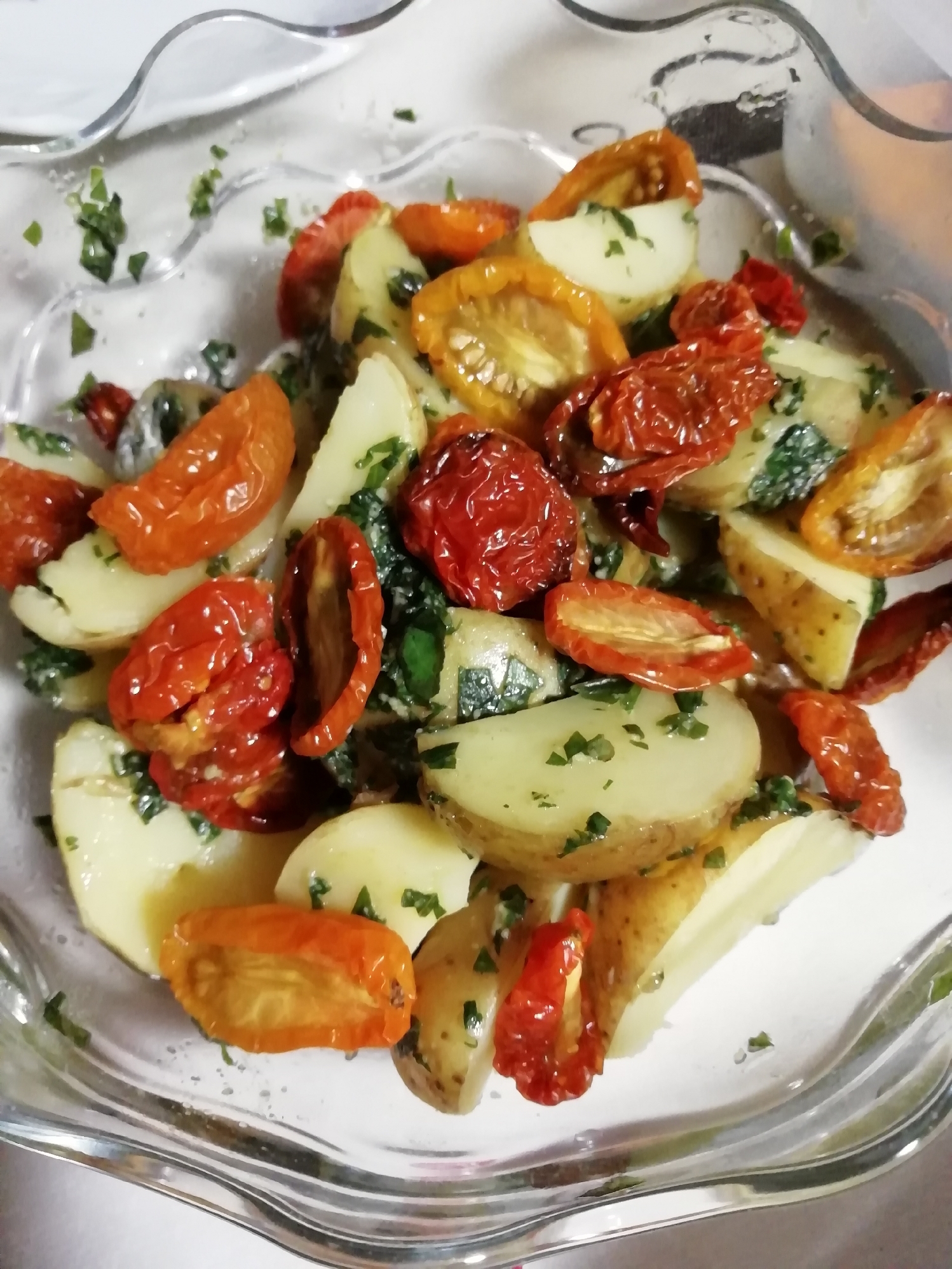 じゃがいもとドラマトマトのバジルサラダ レシピ 作り方 By Choco4755 楽天レシピ じゃがいもとドラマトマトのバジルサラダ レシピ 作り方 By Choco4755 楽天レシピ