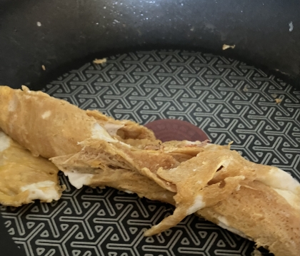 刻みピーマン入りの卵焼き