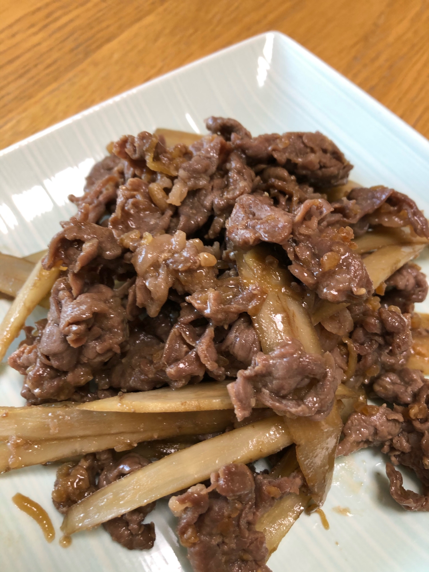 牛肉とゴボウの醤油こうじ炒め