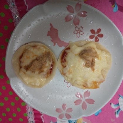 レオ＊さん
おはようございます
昨日生地作って貰ったので
朝食でつくりました
パリッとして　美味しかったです
(ᵔᴥᵔ)