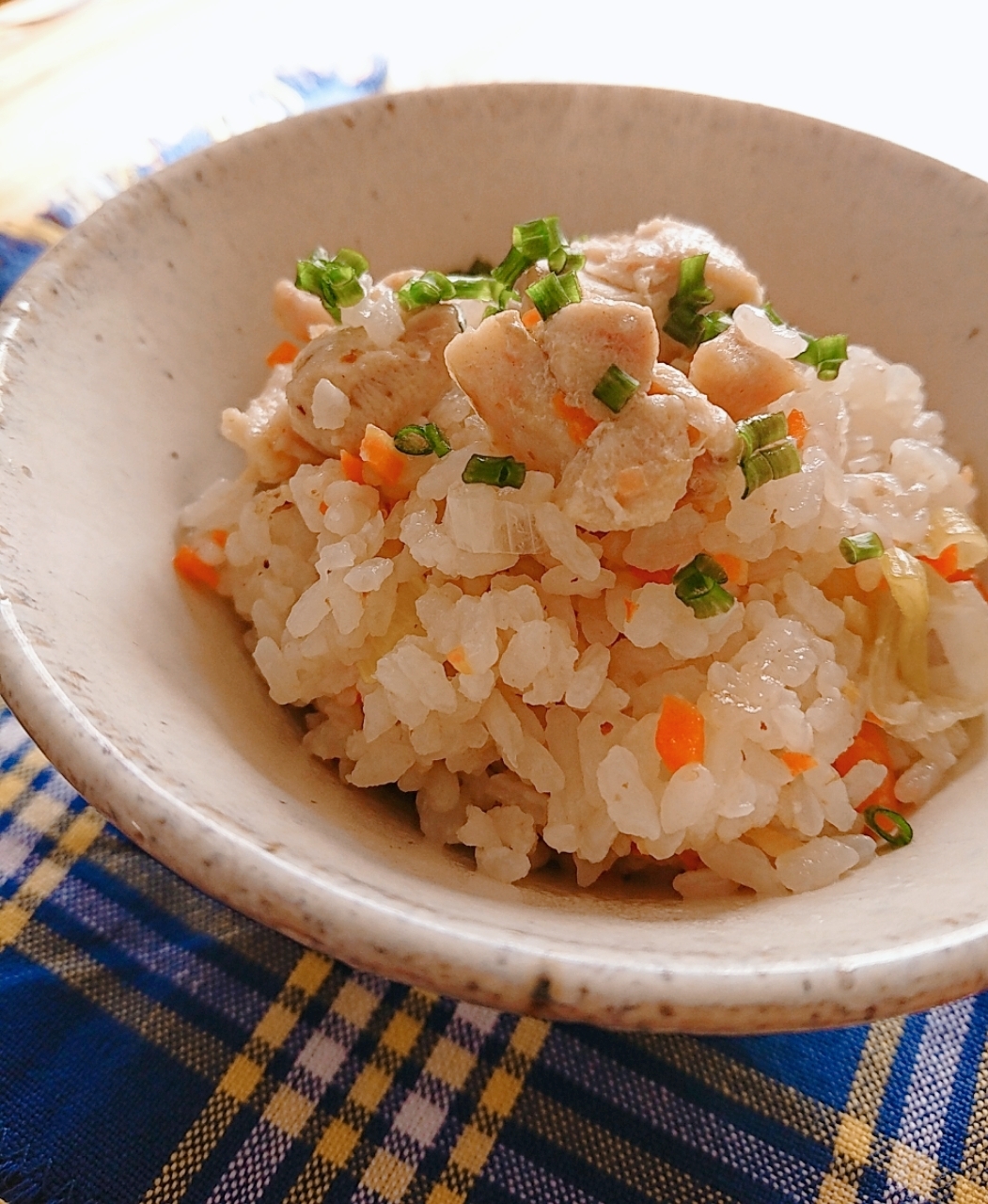 体の中からぽかぽか♪鶏肉としょうがで炊き込みごはん