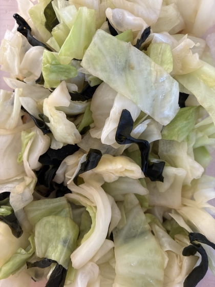 レンジで簡単♡やみつき♡キャベツとわかめのナムル