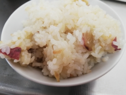 混ぜ方が雑すぎたようで、イモが崩れてしまいました(T_T)
でも味は美味しかったです♪