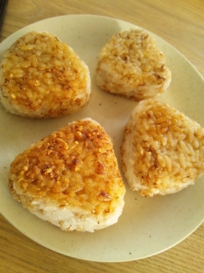 シンプルに醤油焼きおにぎり