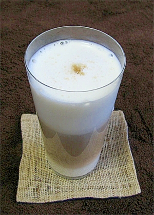 以外と簡単!大人クールな3層アイスカプチーノ