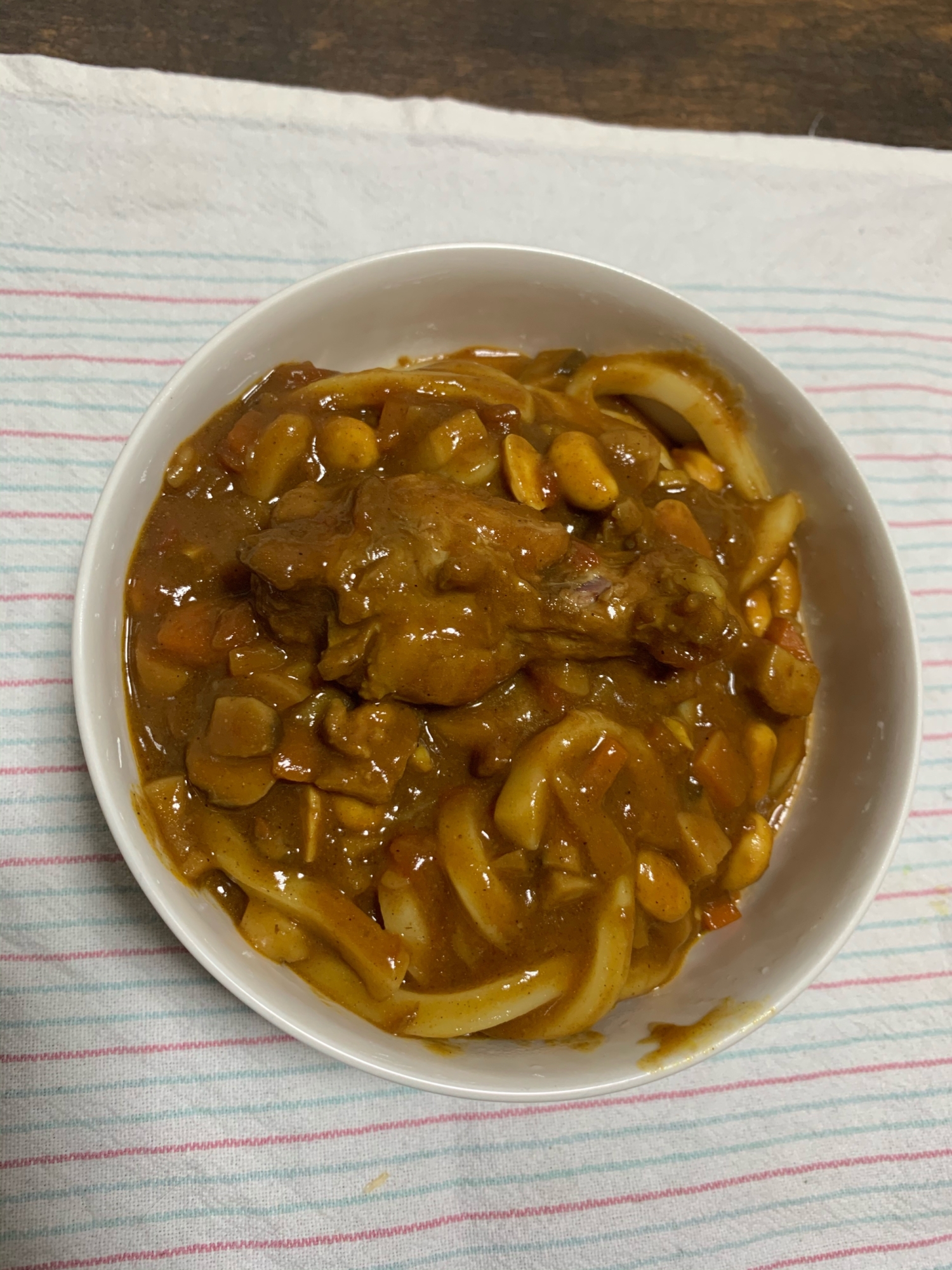 鶏手羽元のトマトビーンズカレーうどん