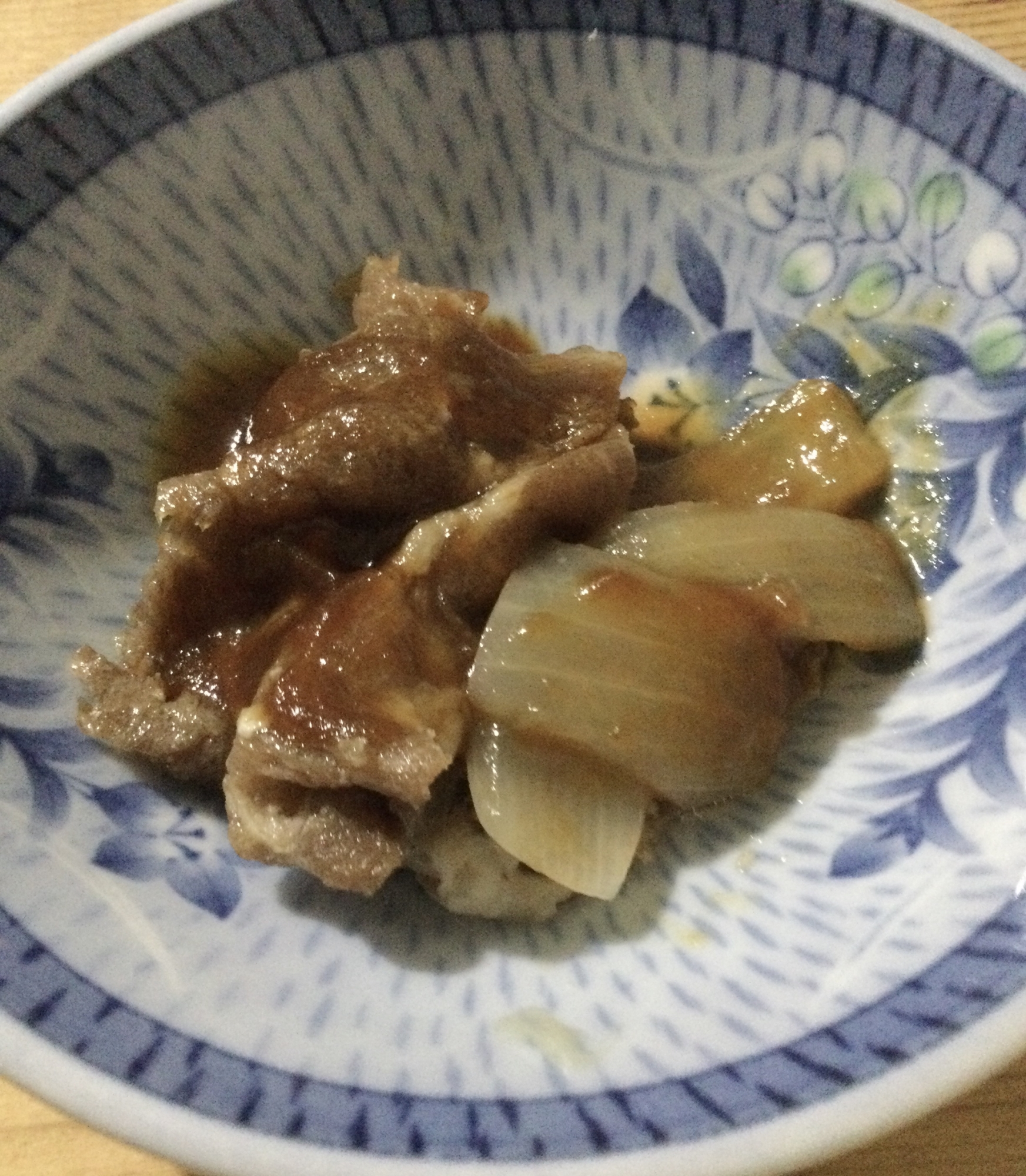 豚肉と玉ねぎのソース煮♪