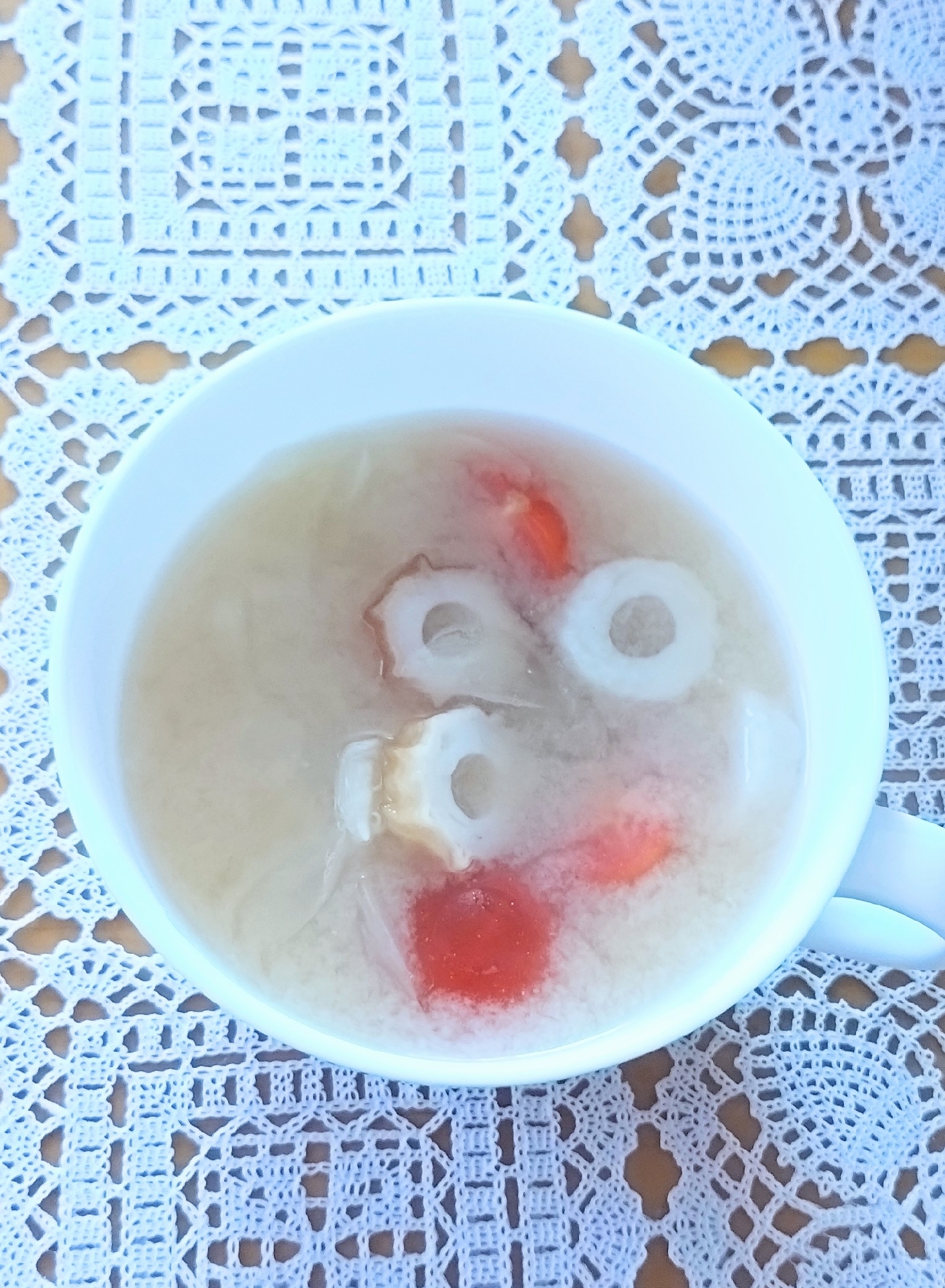 ちくわと玉ねぎとトマトのお味噌汁☆