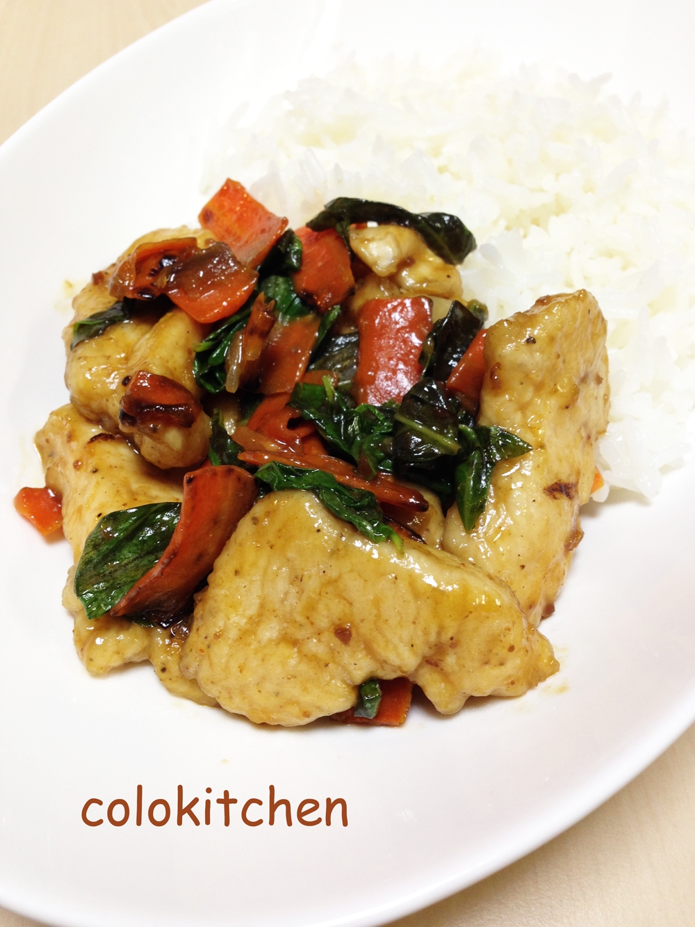 鶏胸肉とバジルのパッタイペースト炒め