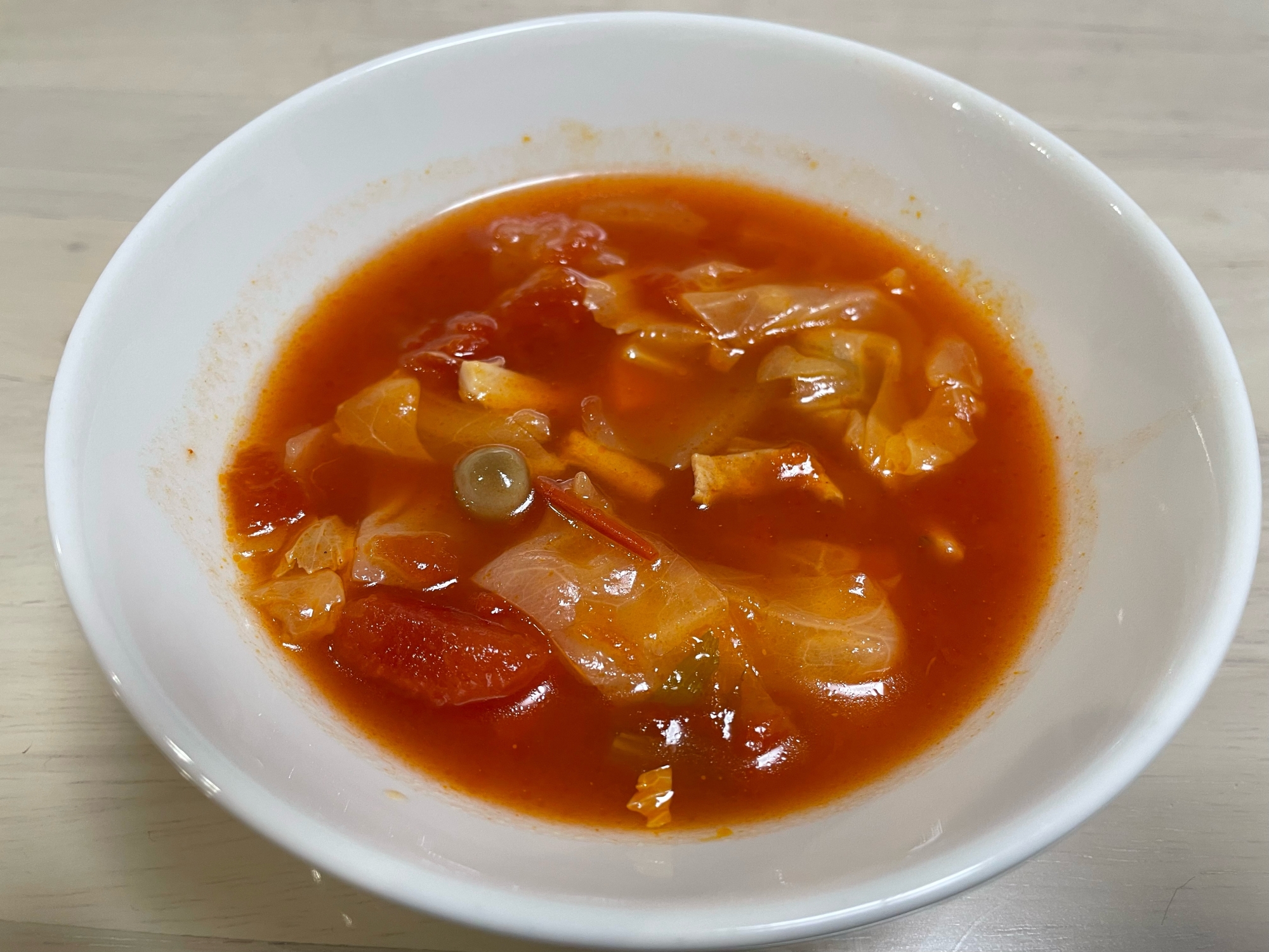 トマトとセロリの野菜スープ
