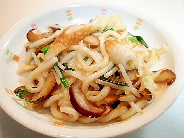 飛魚つゆで　椎茸と竹輪とミックス野菜の焼うどん