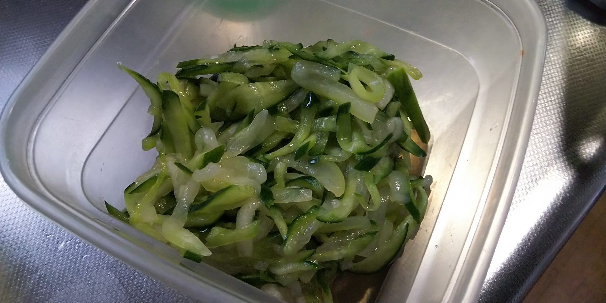 きゅうりと夕顔の酢の物