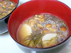 体が温まる☆　「里芋のとろとろ味噌汁」