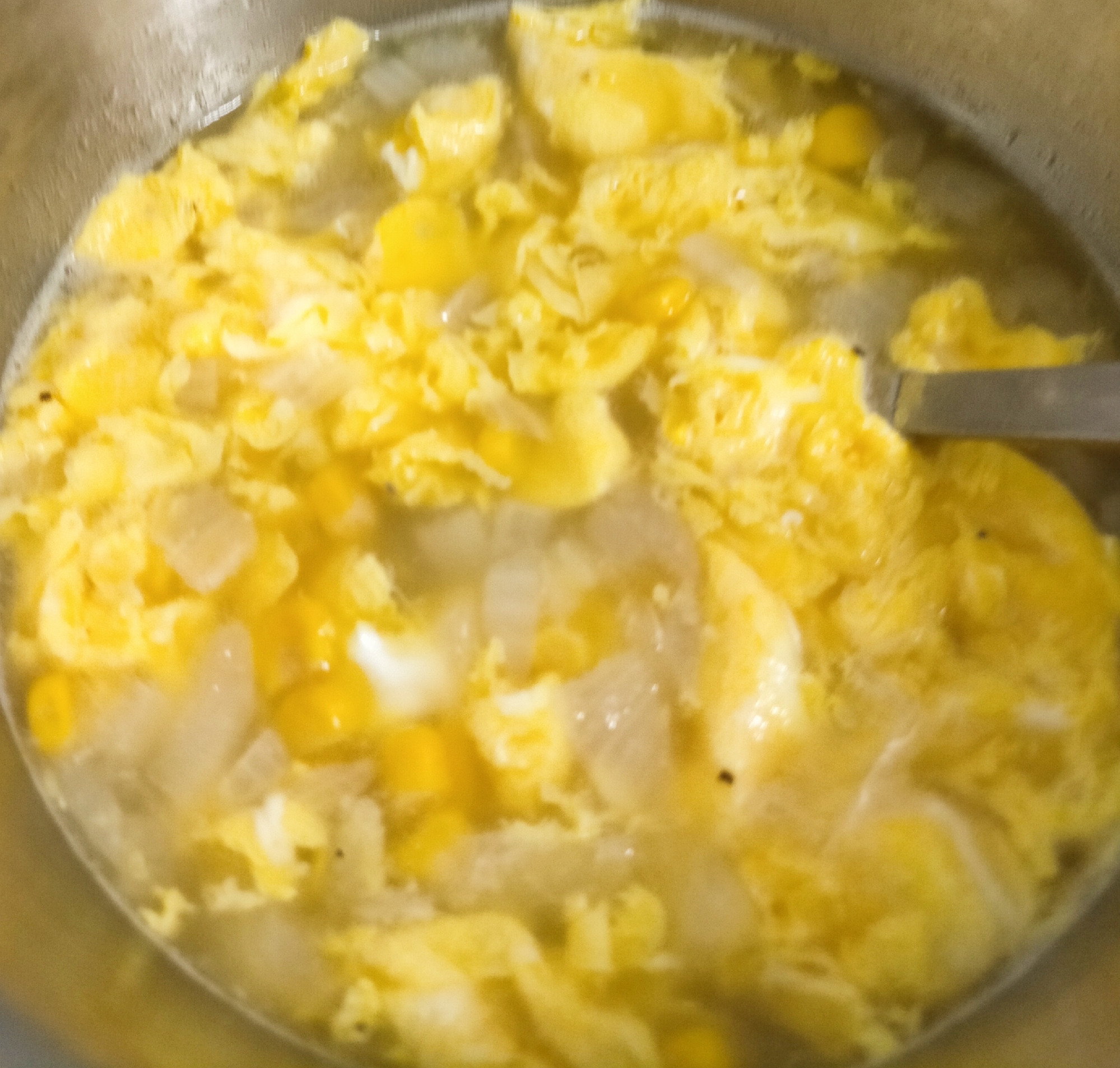コーンと卵のバタースープ☆