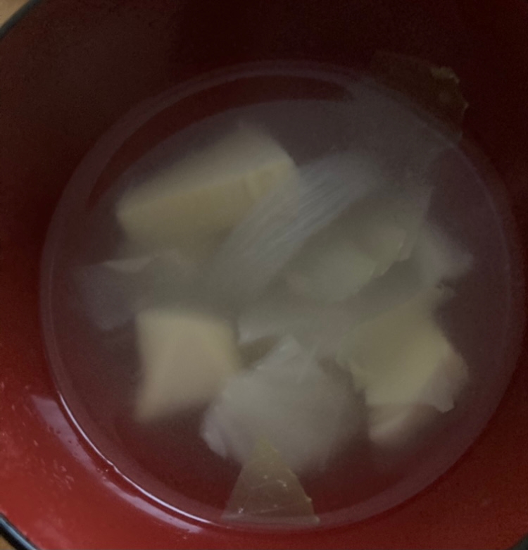 たけのこと春キャベツ、新玉ねぎのお吸い物
