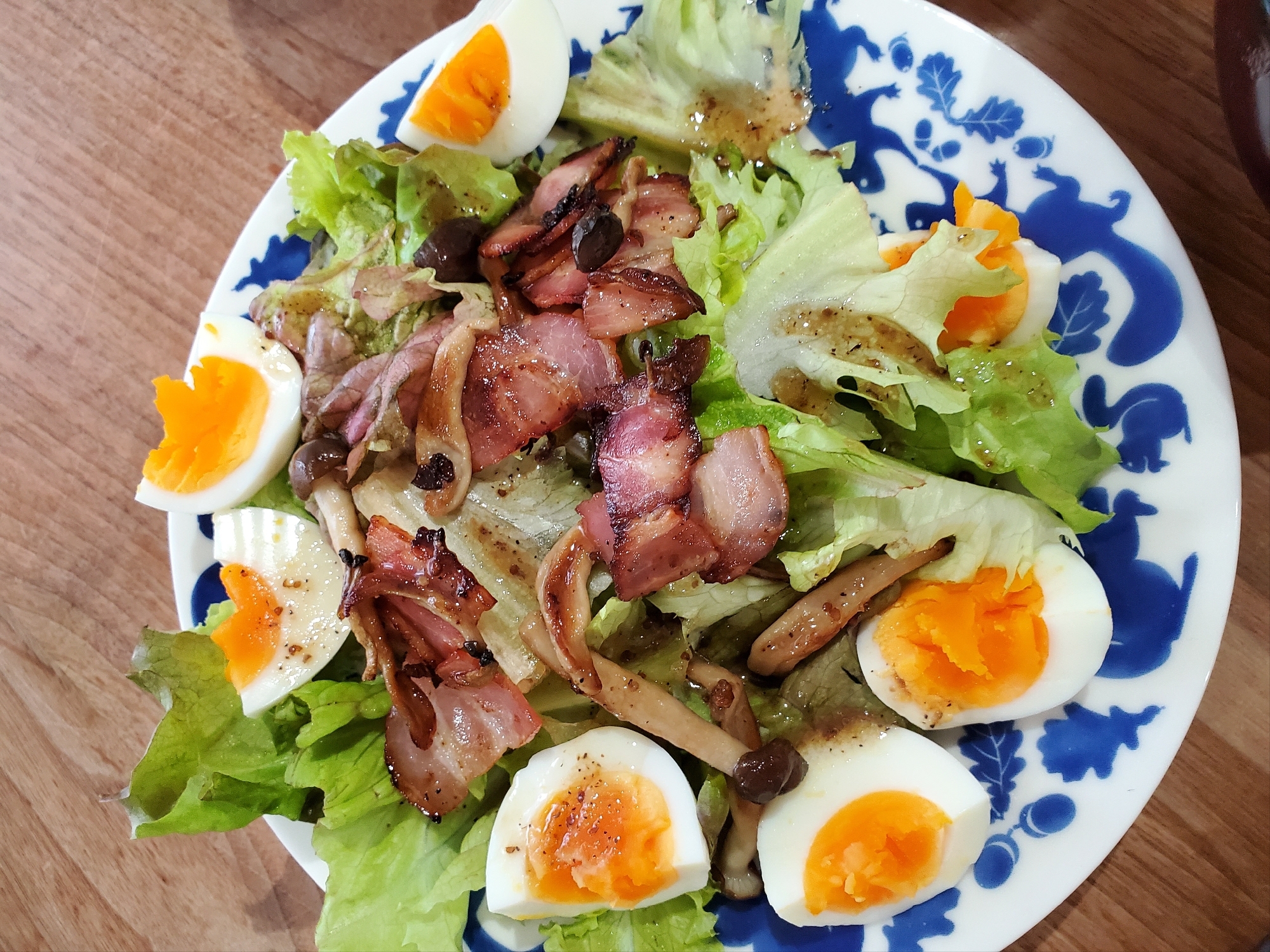 ベーコン、しめじのサラダ