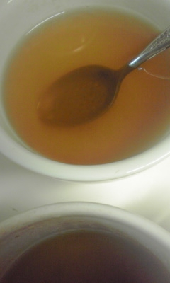 今日もこちらの満足緑茶は主人に＾＾主人ダイエットしなくちゃいけないのになかな出来ないのよ～＾＾主人に替わってごちそうさまです＾＾