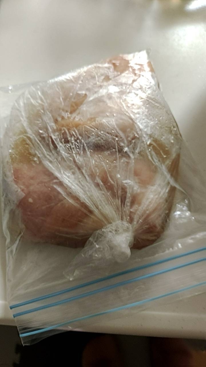 冷凍した鶏むね肉を柔らかくするブライン液