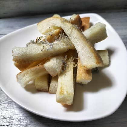 きょうはこちら♬ちりめんじゃこで作ってみました♡おつまみにペロリと食べました✨素敵レシピ感謝(*'ω'*)