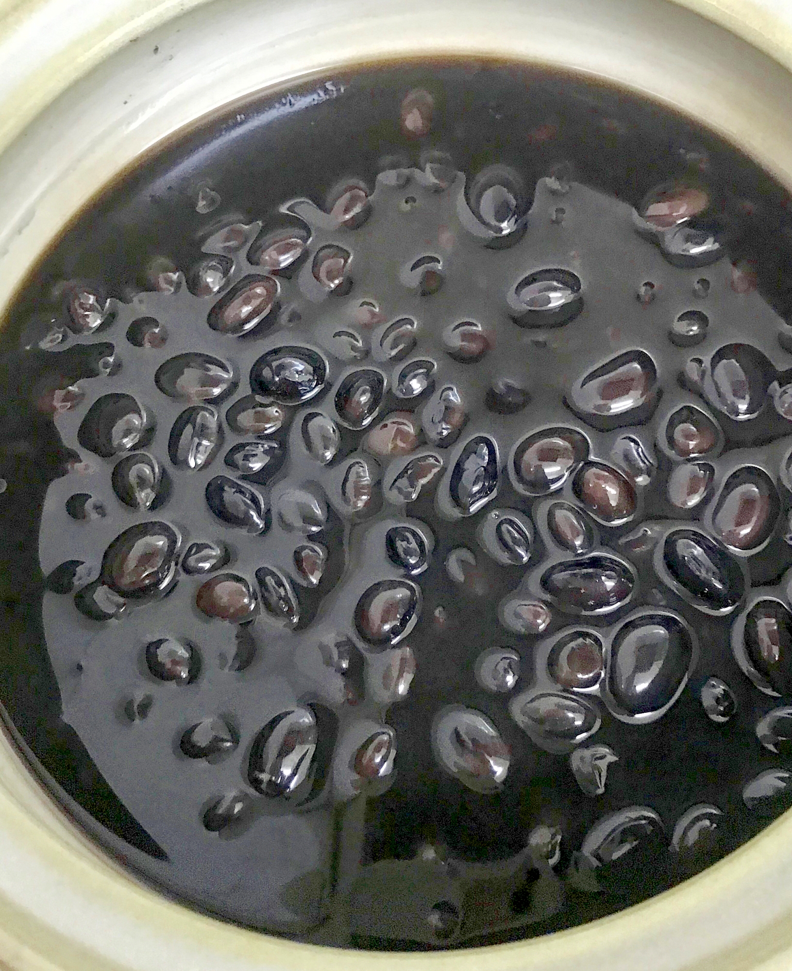 土鍋で黒豆
