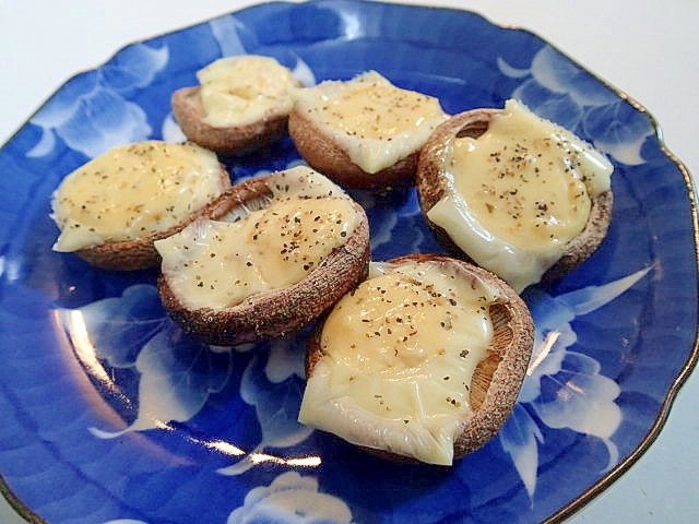 ＣＯで　椎茸のタルタルチーズ焼き