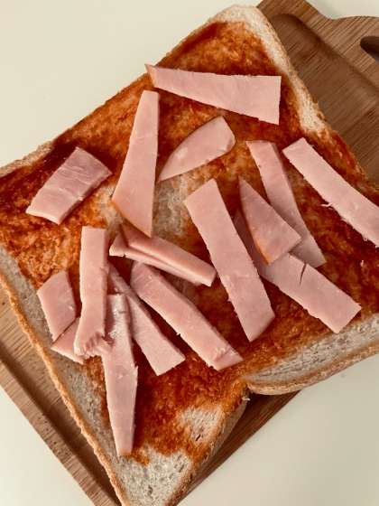 ケチャップハムトースト