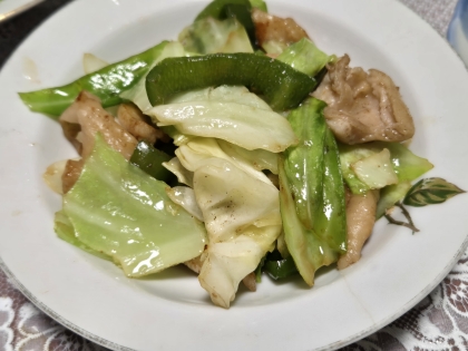 鶏むね肉とキャベツとピーマンの炒め物