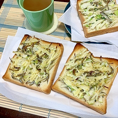 時短簡単栄養ランチ　おじゃこのトースト大根入りっ！