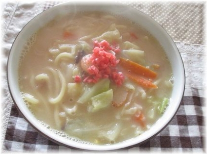 にんにくを少し多めに入れてスタミナＵＰしました（ｖｖ）　インスタントのラーメンもひと手間で旨さ倍増ですね。　とっても美味しかったです＾＾*