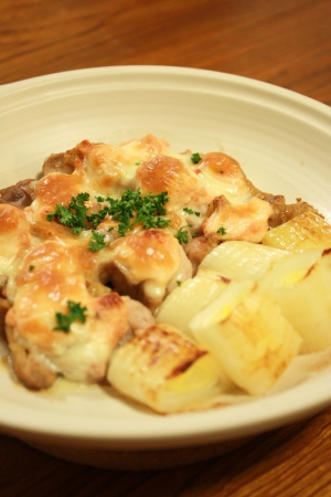 鶏もも肉の明太マヨチーズ焼き