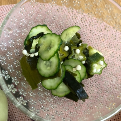 パリパリ箸休めに！きゅうりとわかめの昆布茶酢の物