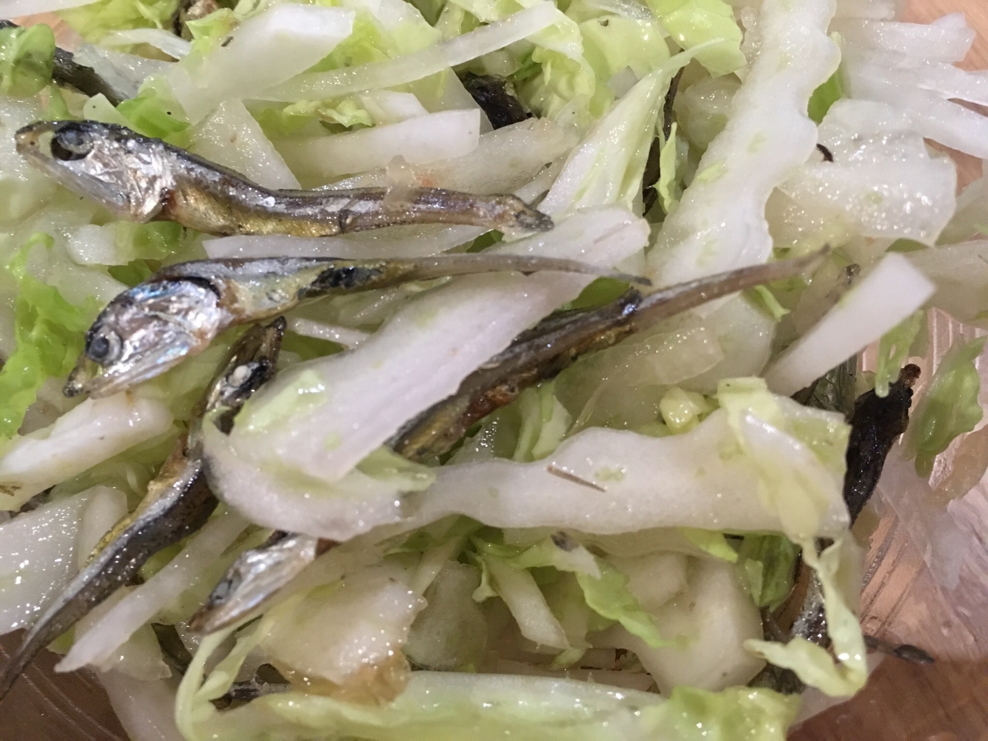 白菜と小魚のねぎ塩サラダ