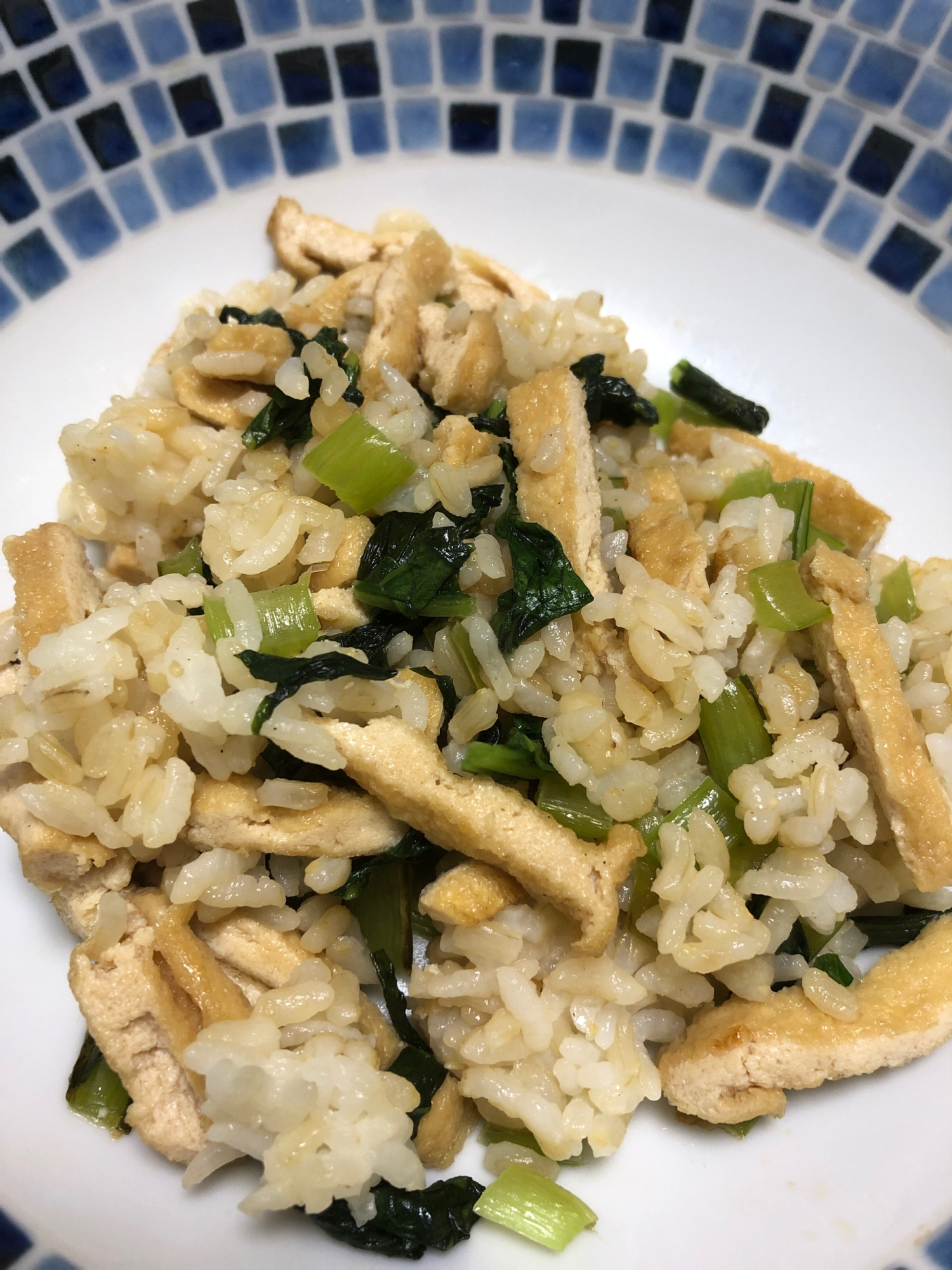 油揚げと小松菜のチャーハン