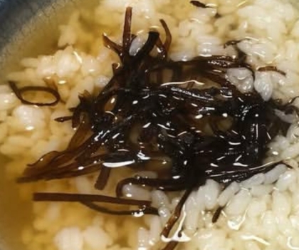 白だしで簡単なのに美味しすぎる出汁茶漬け