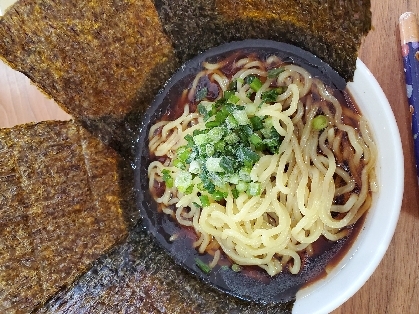 キャベツ豚骨醤油ラーメン