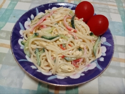 残った茹でパスタで☆胡瓜・大葉・カニカマサラダ★