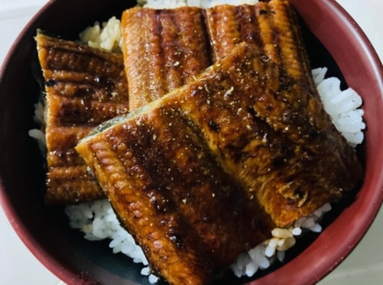 お酒でふっくら蒸し焼き！うな丼