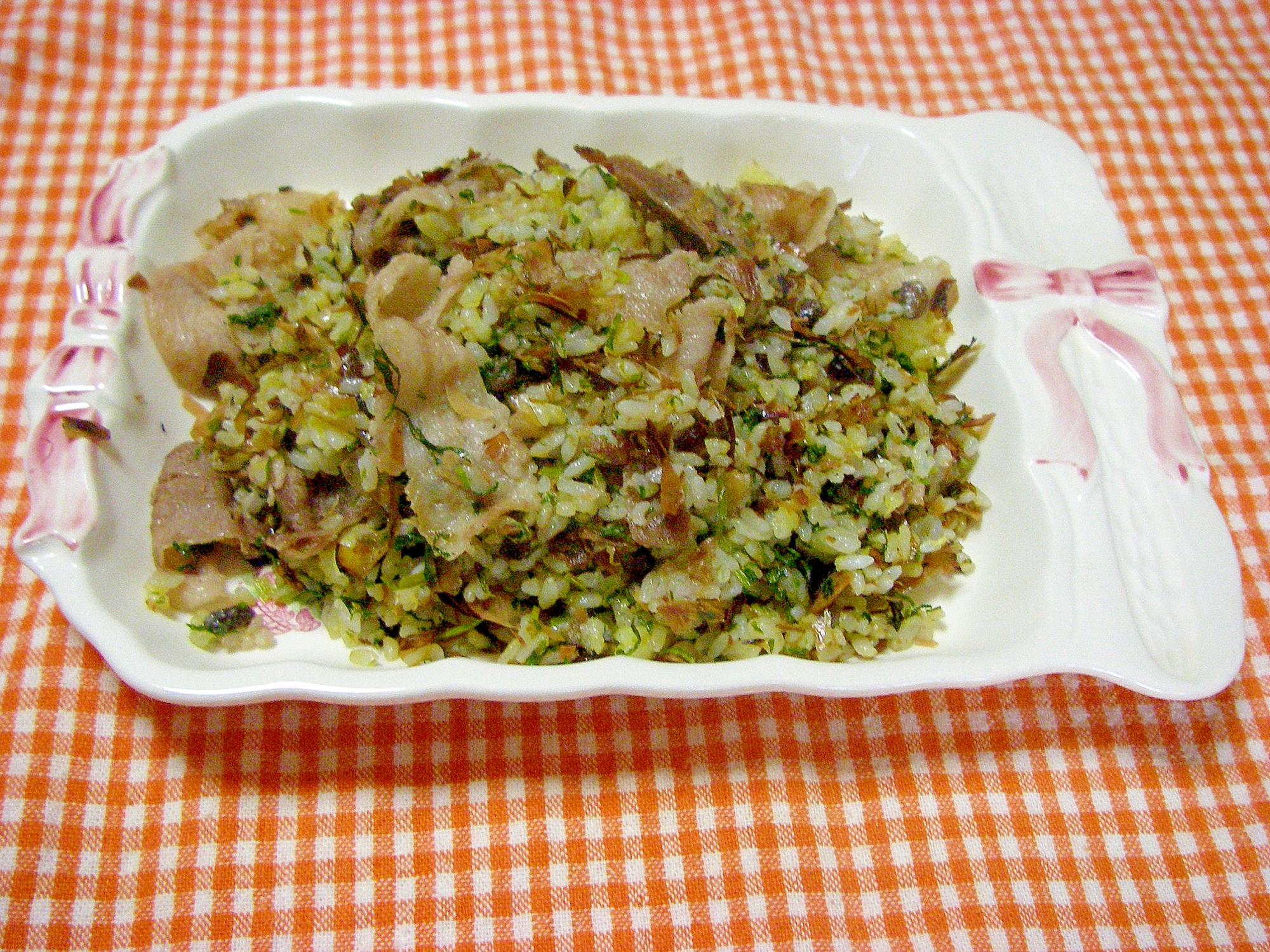 豚バラと人参の葉と鰹節とのチャーハン レシピ 作り方 By アイルトン7866 楽天レシピ