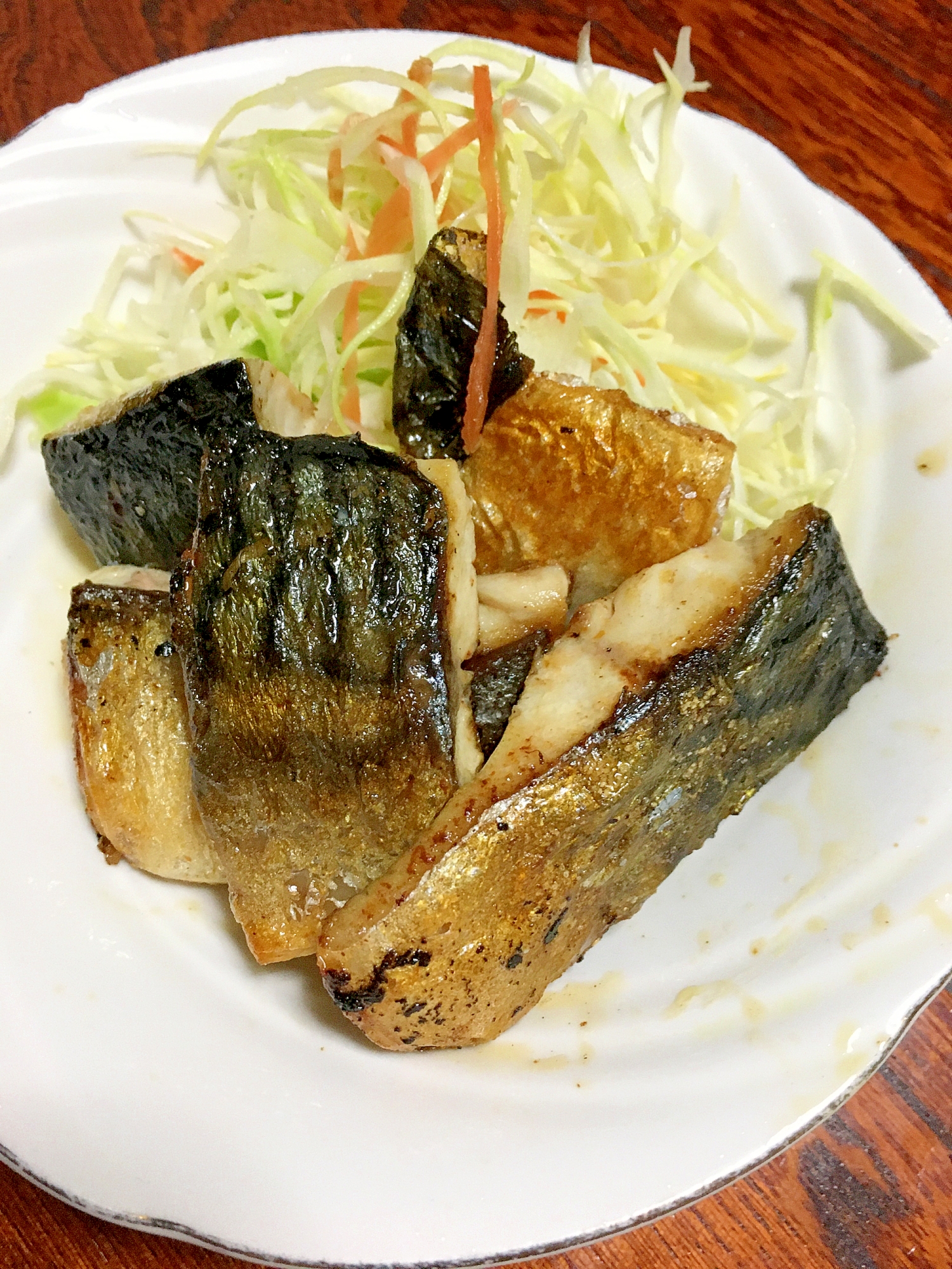 サバの塩焼き！サラダ添え